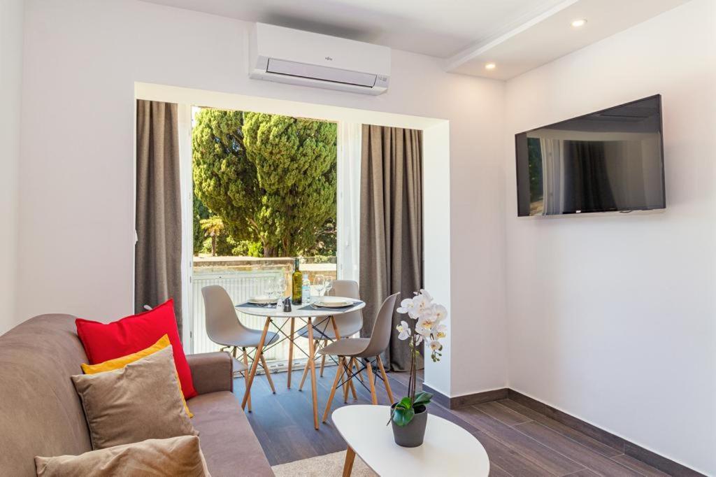 N&G New Apartment Stoja Beach Pola Esterno foto