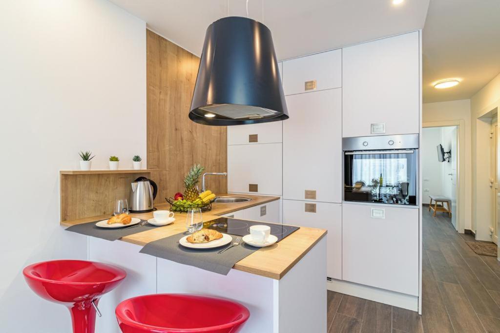 N&G New Apartment Stoja Beach Pola Esterno foto